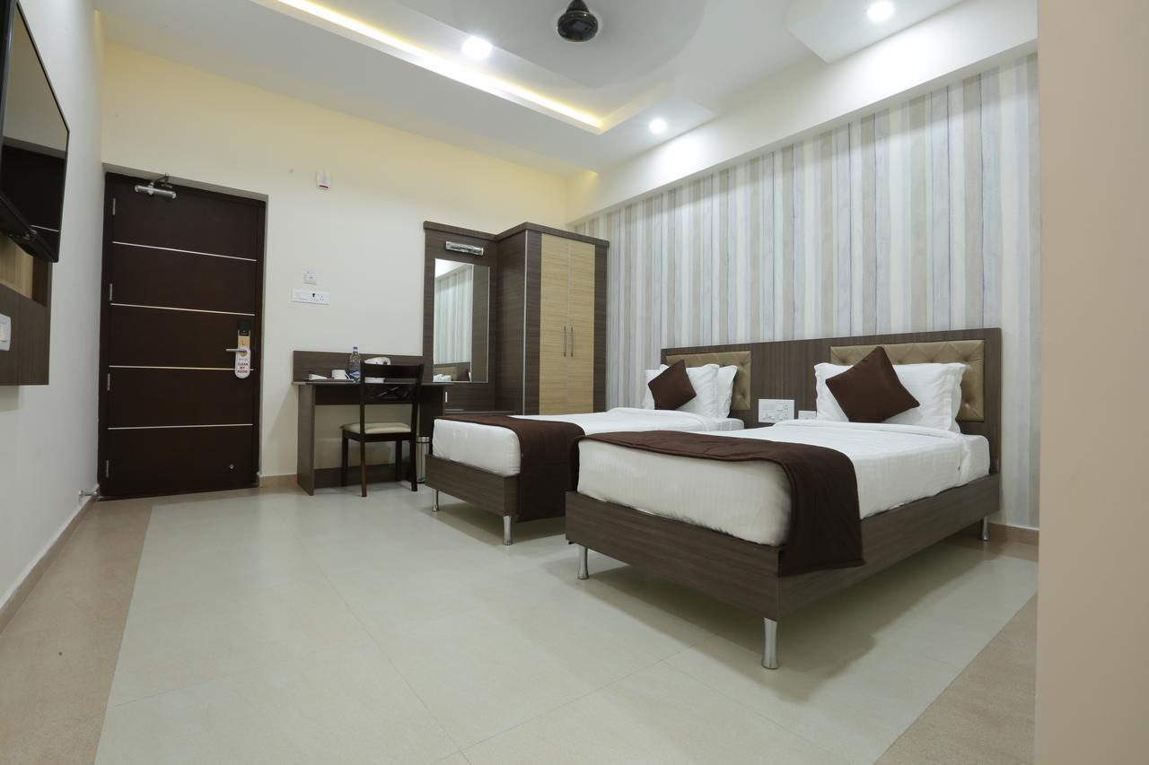 Atlanta Park Chennai Hotel Tambaram Bagian luar foto